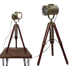 Trípode Vintage de Madera para Lámparas Reflectoras